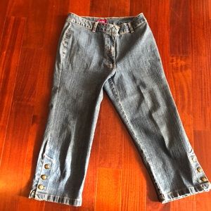 Lighter wash Jeans capris cropped pants women’s 6